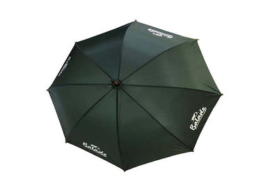 Parapluie en bois de poignée de bâton de J conception de logo adaptée aux besoins du client par cadre en métal de 23 pouces