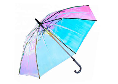 Parapluie transparent de pluie d'hologramme iridescent coloré pour le jour venteux de pluie