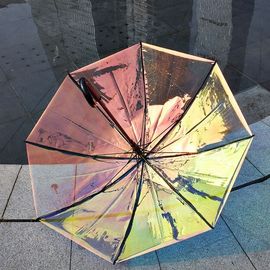 Parapluie transparent de pluie d'hologramme iridescent coloré pour le jour venteux de pluie