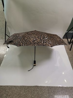 Parapluie mené automatique mené de poignée de lampe-torche de parapluie de pliage de torche