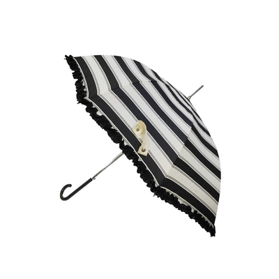 Parapluie droit de tissu rayé de pongé avec le bord de fleur