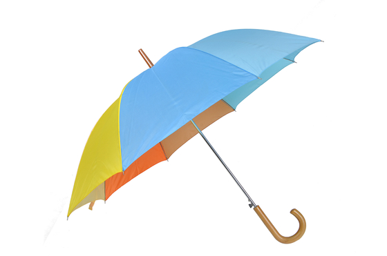 Un parapluie de golf rond compact de 130 cm avec 8 côtes