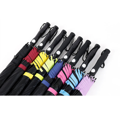 Des parapluies de golf de 29 pouces avec poignées de caoutchouc de protection et des poteaux de fibre de verre robustes