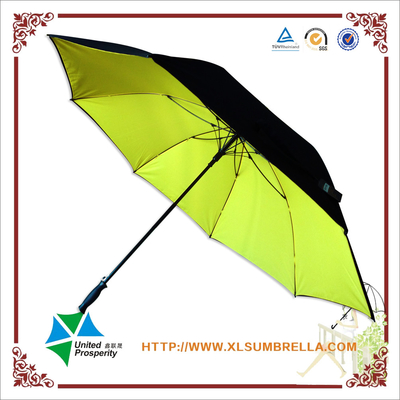 Des parapluies de golf de 29 pouces avec poignées de caoutchouc de protection et des poteaux de fibre de verre robustes
