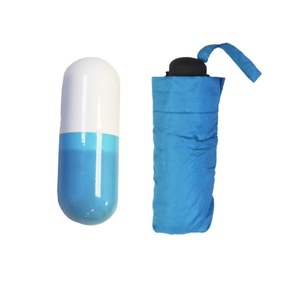 Un parapluie pliable adapté aux voyages, avec 6 côtes et 19 pouces