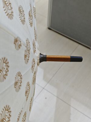 Parapluie à bâton auto-ouverte de 23 pouces avec coton et côtes en fibre de verre pour une protection contre la pluie élégante