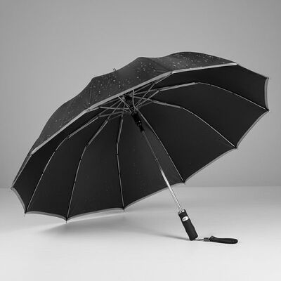 Grand parapluie de voyage automatique avec un diamètre ouvert de 105 cm, des baleines en fibre de verre et une bordure réfléchissante