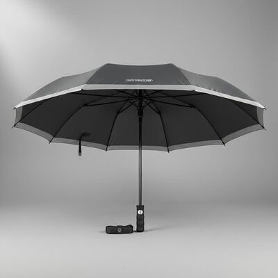 Grand parapluie de voyage automatique avec un diamètre ouvert de 105 cm, des baleines en fibre de verre et une bordure réfléchissante