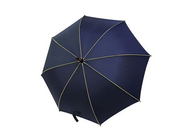 Poignée incurvée en bois de parapluie de bleu marine des hommes durables pour le temps d'éclat de pluie