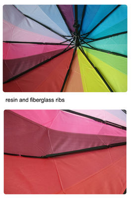 Parapluie fois de l'arc-en-ciel deux protégeant du vent avec l'axe en métal de 8mm