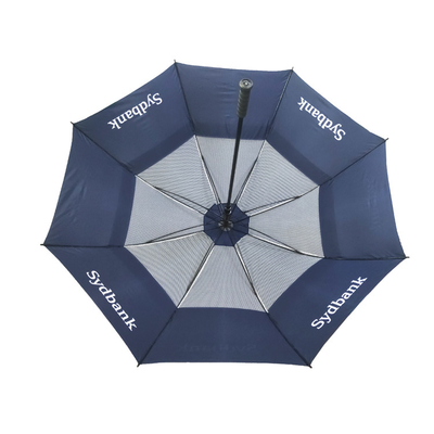 Le parapluie droit protégeant du vent de poignée avec la fibre de verre vue le grand parapluie du golf des hommes